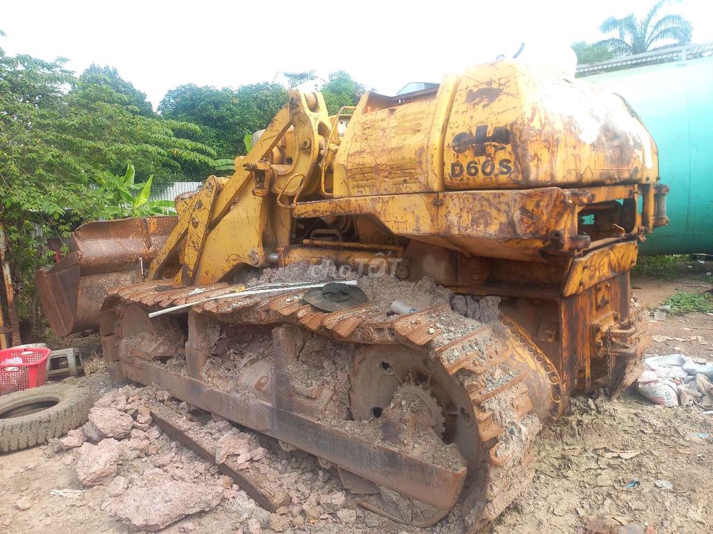 Phế liệu Xe Xúc Komatsu D60S 17 Tấn