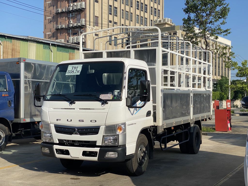 Xe tải Fuso Canter TF4.9 2023 tải trọng 1,99 tấn