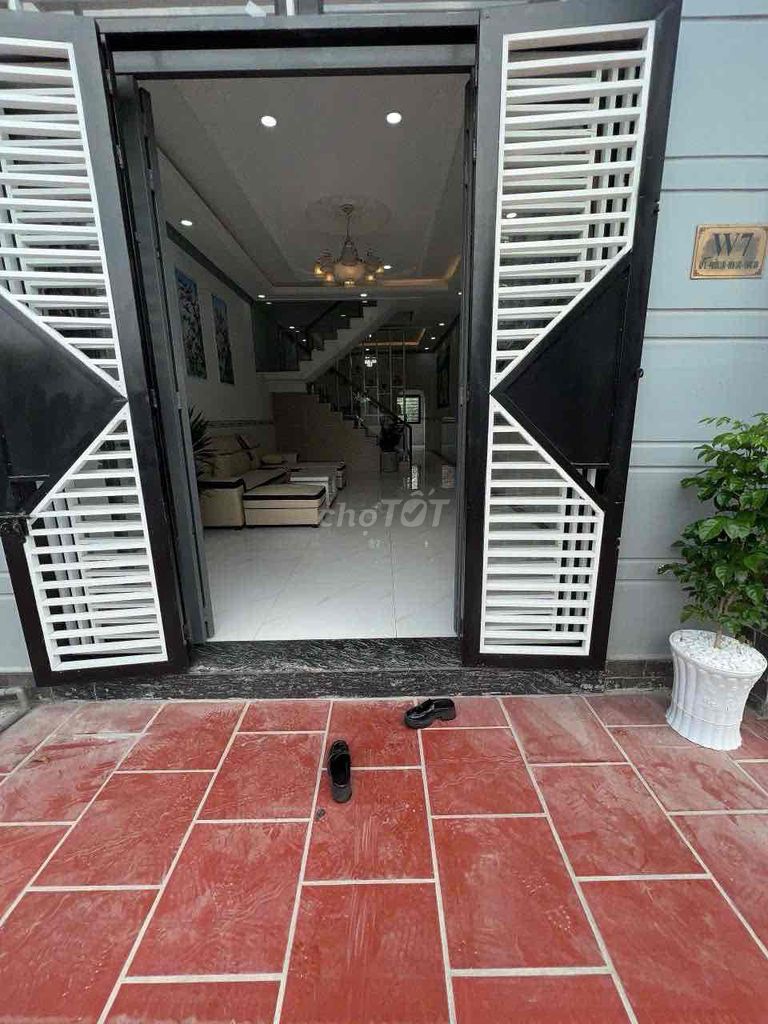 NHÀ 1 TRỆT 1 LẦU 3PN SHR