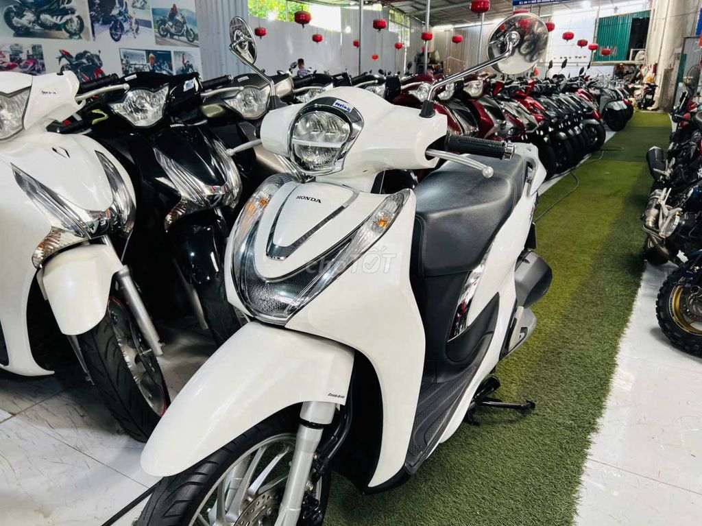 XE MÁY PHÚ THỊNH -HONDA SH MODE 125 - HỖTRỢTRẢGÓP. Mua bán Xe máy tại Quận Nam Từ Liêm Hà Nội được đăng bởi TRẦN VĂN PHÚ hình 1
