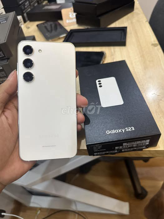 Samsung Galaxy S23 128GB Trắng SSVN. Mua bán Điện thoại tại Quận Ba Đình Hà Nội được đăng bởi Hội Đồ Điện Tử hình 1