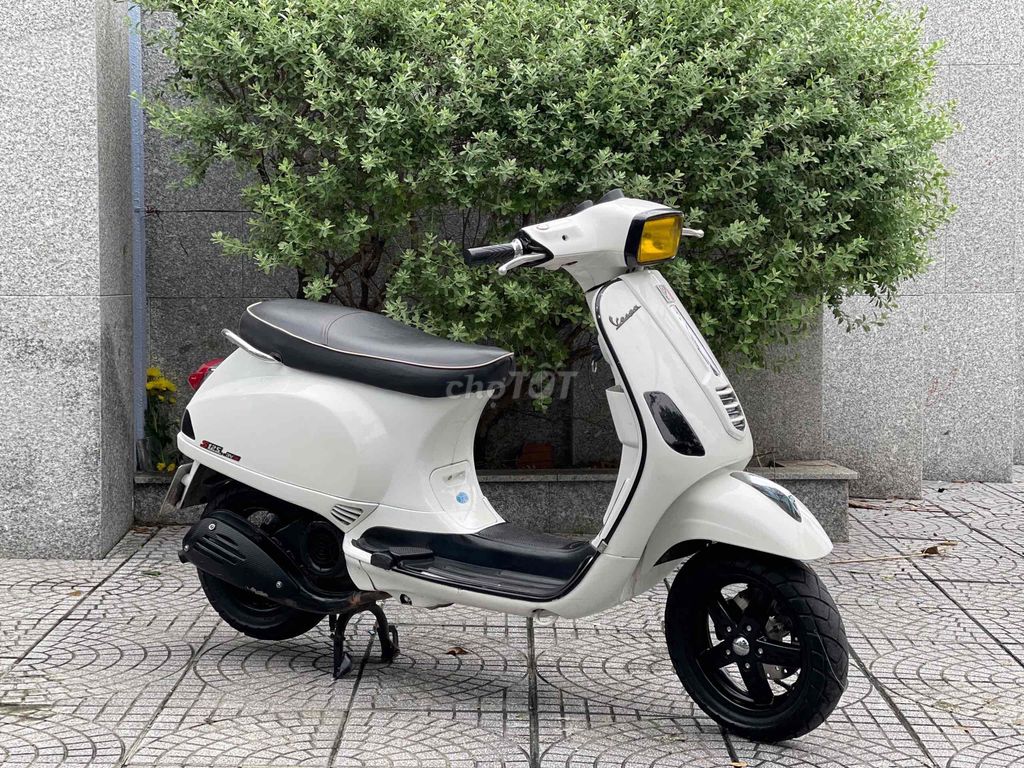 siêu phẩm vespa đèn vuông biển 43 đẹp mê ly