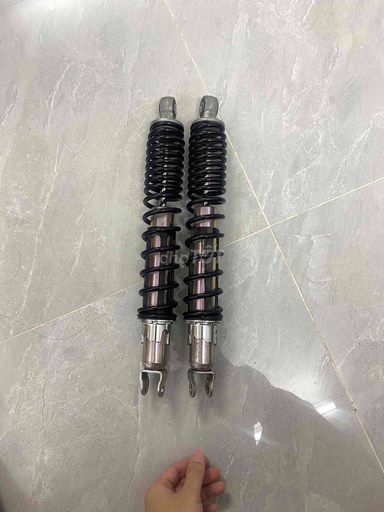 Phuộc xe máy SH Đen Kim loại Đã sử dụng. Mua bán Phụ tùng xe tại Quận Phú Nhuận Tp Hồ Chí Minh được đăng bởi Dan hình 2