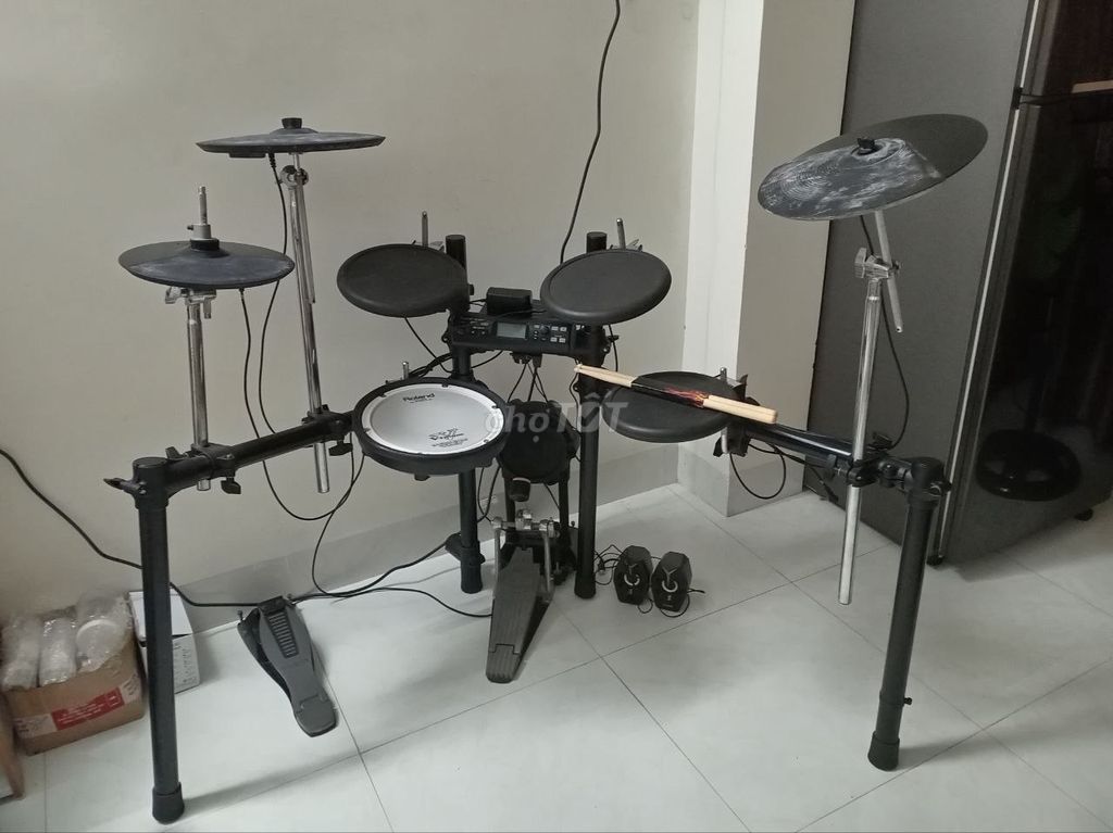 Trống điện tử Roland TD-4 Đen. Mua bán Nhạc cụ tại Thành phố Nha Trang Khánh Hòa được đăng bởi Sergey Bragin hình 1