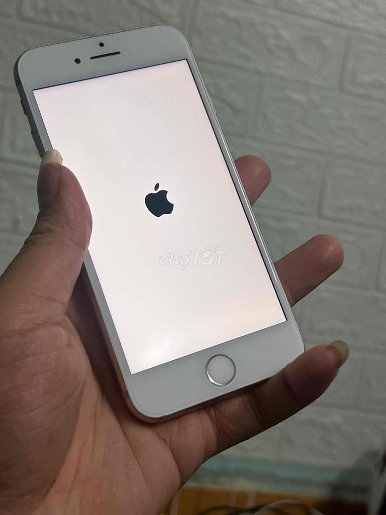 Apple iPhone 8 64GB Vàng hồng. Mua bán Điện thoại tại Quận Cẩm Lệ Đà Nẵng được đăng bởi xuân tuấn hình 1