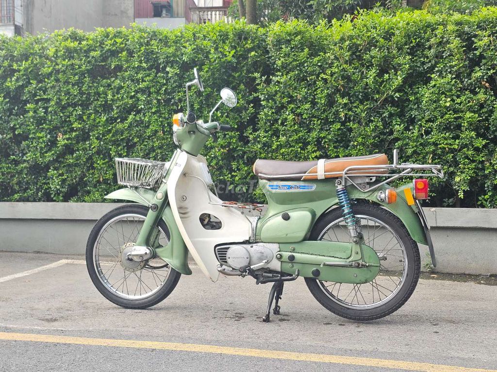 Крыло ласточки с зеленой головой оленя Honda Cub 79