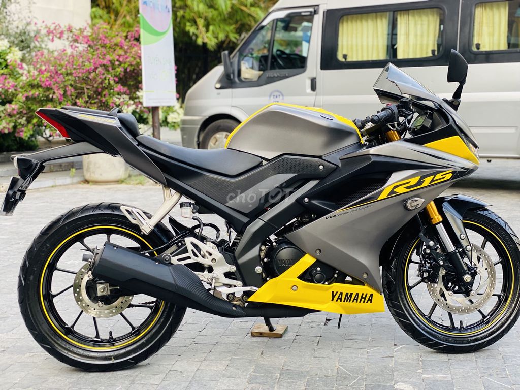 Yamaha R15 V3 Vàng Đen 2022 Máy Chất Xe Nguyên Bản