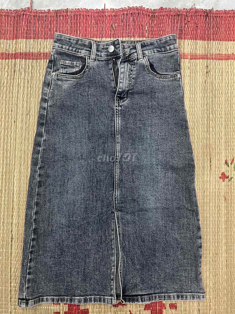 Chân váy nữ vải bò co giãn size M. Mua bán Quần áo tại Huyện Bình Xuyên Vĩnh Phúc được đăng bởi nhung nguyễn hình 1