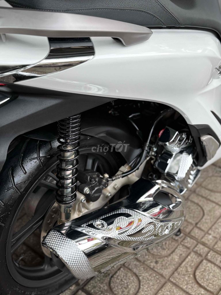 SH 2023 cọp trum mền 2k km mơi keng. Mua bán Xe máy tại Thành phố Buôn Ma Thuột Đắk Lắk được đăng bởi Ngô quốc Việt  hình 3