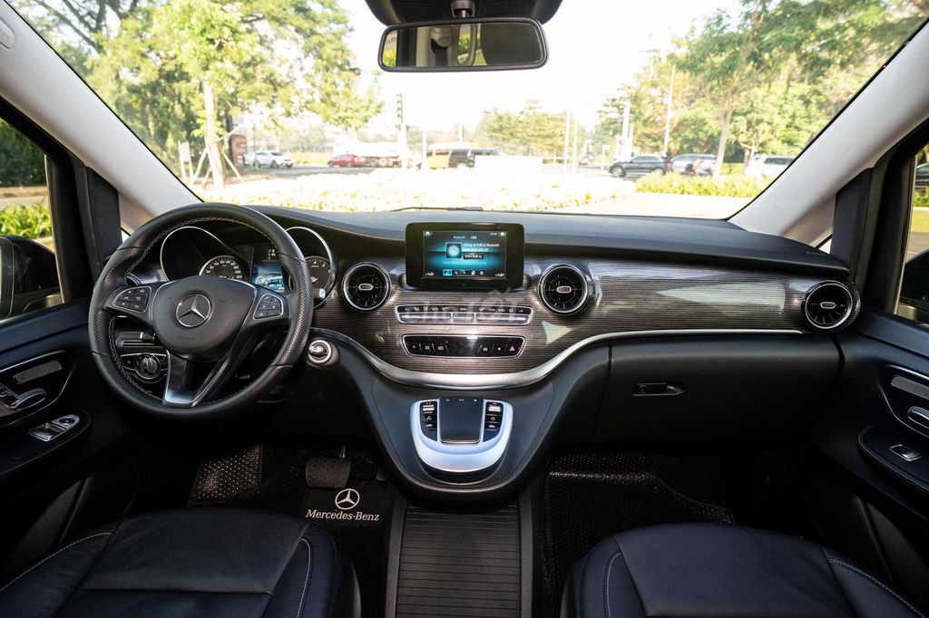 Mercedes-Benz V250 Luxury 2021 - Hỗ Trợ Vay. Mua bán Ô tô tại Quận 1 Tp Hồ Chí Minh được đăng bởi FatCar Auto hình 6