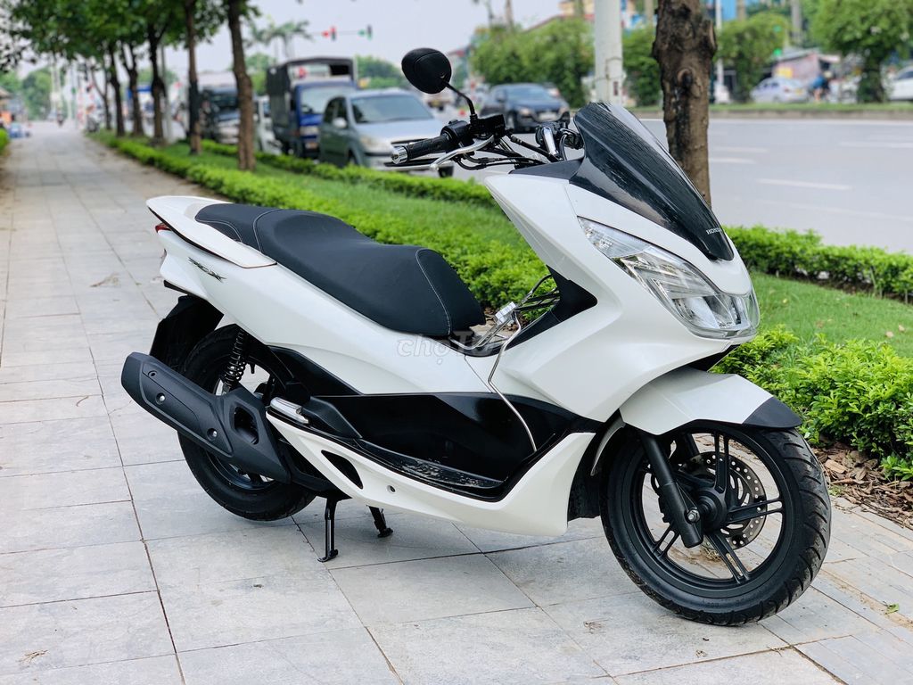 HONDA PCX MÀU TRẮNG ZIN MÁY CỰC CHẤT 2018. Mua bán Xe máy tại Quận Nam Từ Liêm Hà Nội được đăng bởi Hà Thanh hình 1