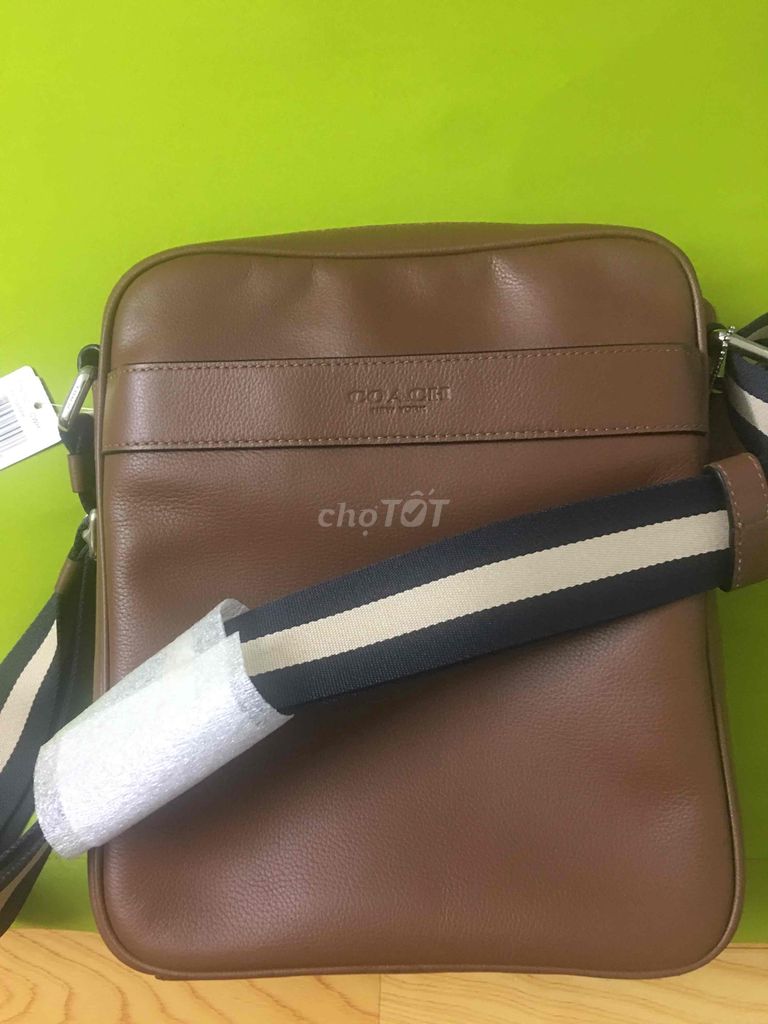 Túi chéo Coach chính hãng còn tem mạc