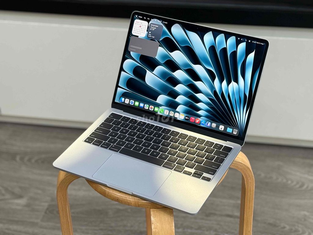 Apple MacBook Air M4 M4 13 inch 16GB/256GB Bạc. Mua bán Laptop tại Quận 10 Tp Hồ Chí Minh được đăng bởi mạc thành hình 1