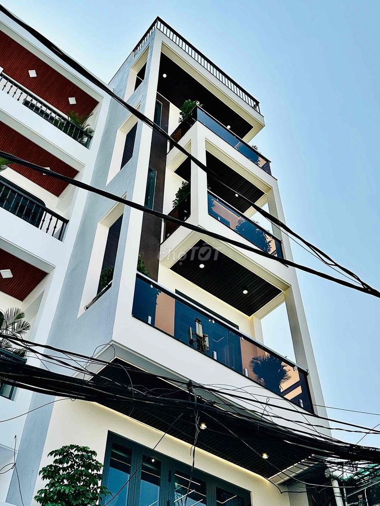 NHÀ  VIP KHU TRUNG TÂM HÀNH CHÍNH QUẬN-chính chủ