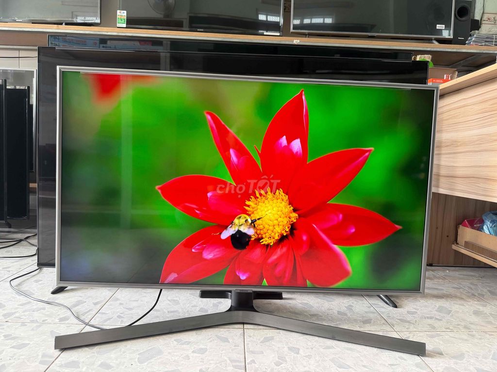Tivi Samsung 43 inch 4K Đen Tìm kiếm giọng nói. Mua bán Tivi, Âm thanh tại Thành phố Dĩ An Bình Dương được đăng bởi Tivi  hình 1
