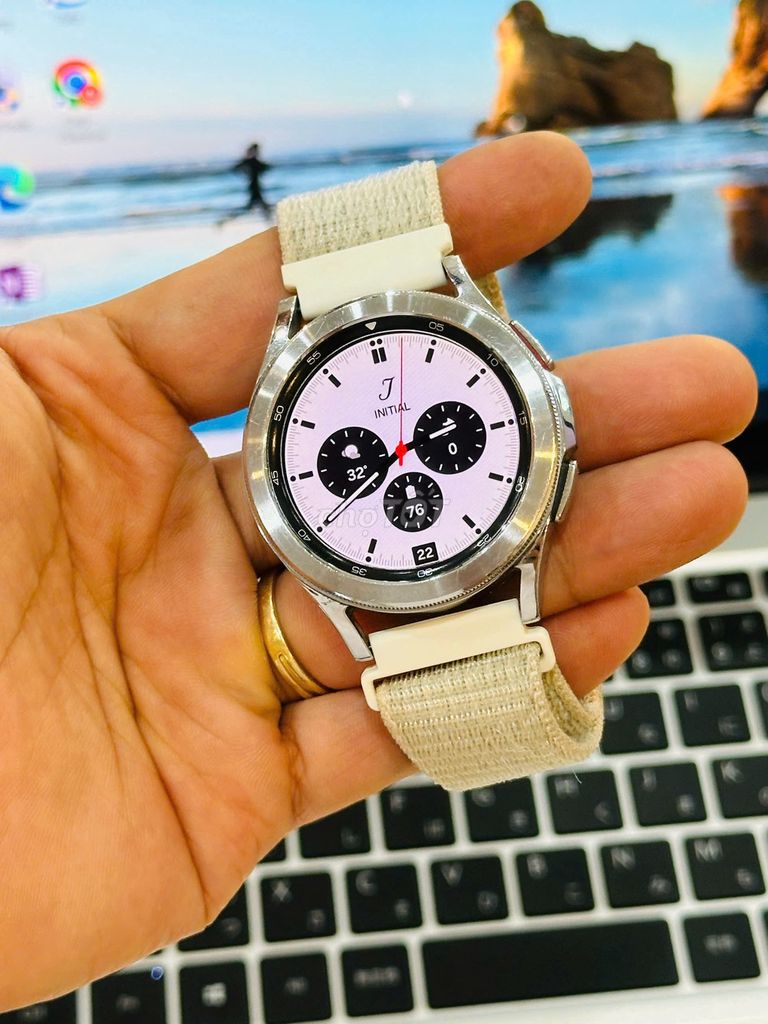 Samsung Watch 4 40mm Bạc. Mua bán Thiết bị đeo thông minh tại Quận Đống Đa Hà Nội được đăng bởi Vũ Mạnh Điệp hình 1