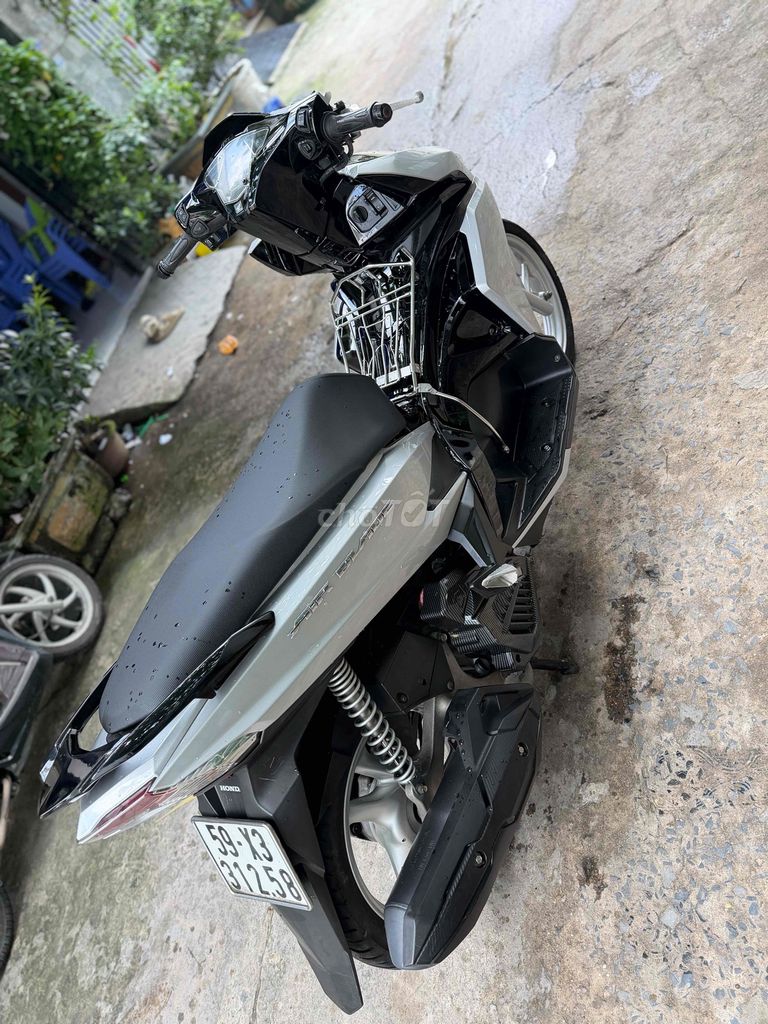 Пневматический клинок Honda 125 серебристый