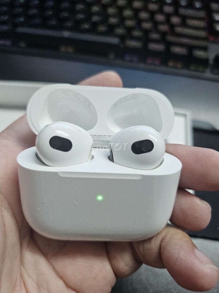 Tai nghe Apple AirPods 3 Trắng Đã sử dụng. Mua bán Tivi, Âm thanh tại Quận 12 Tp Hồ Chí Minh được đăng bởi Duy hình 1