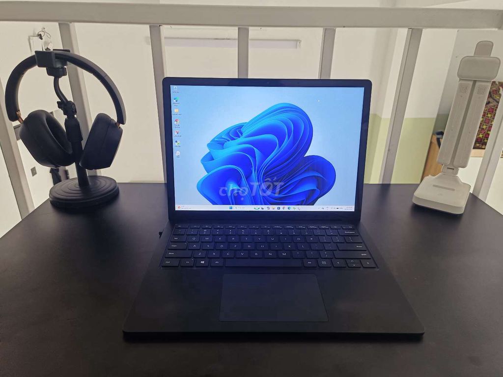 Microsoft Surface Laptop 3 i5-1035G7. Mua bán Laptop tại Quận Hoàng Mai Hà Nội được đăng bởi Liem The hình 1