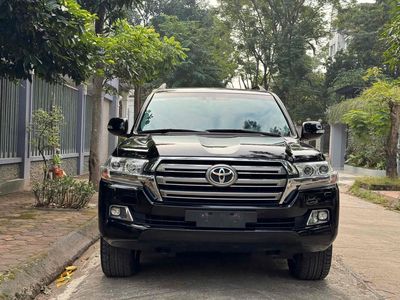 Toyota Land Cruiser V8 2019 Đen 80000 km. Mua bán Ô tô tại Quận Cầu Giấy Hà Nội được đăng bởi Cao Quý