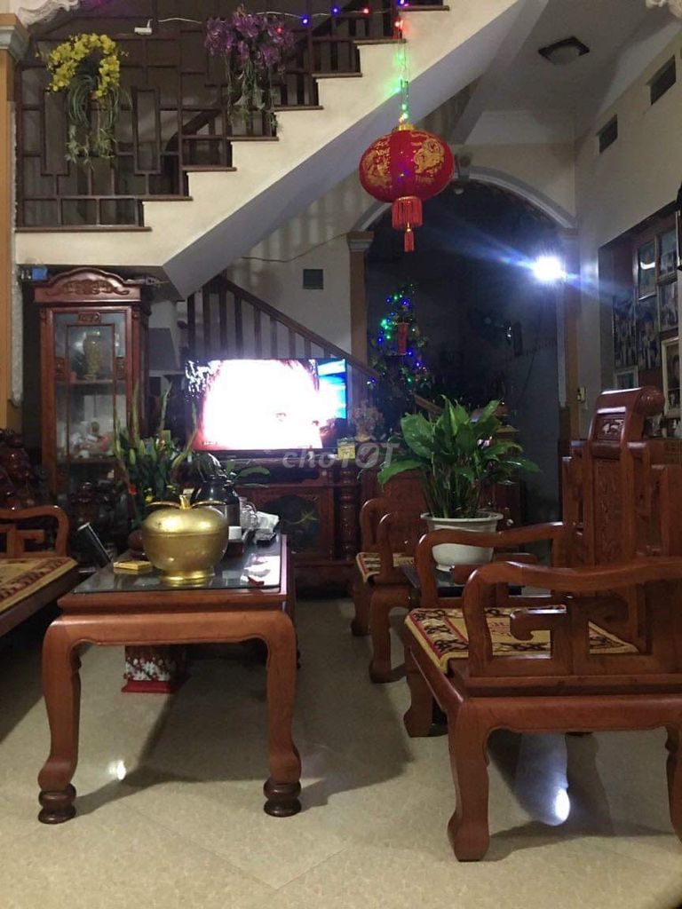 Bộ bàn ghế Gỗ Nâu đã qua sử dụng. Mua bán Bàn ghế tại Huyện Đông Anh Hà Nội được đăng bởi HÙNG LICOGI QUÝ hình 1