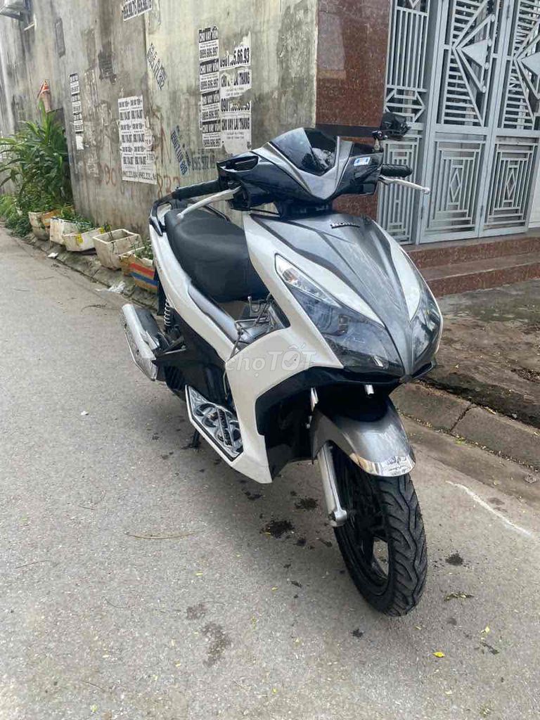 Honda airblade fi đời cao êm đẹp chất nhìn là mê