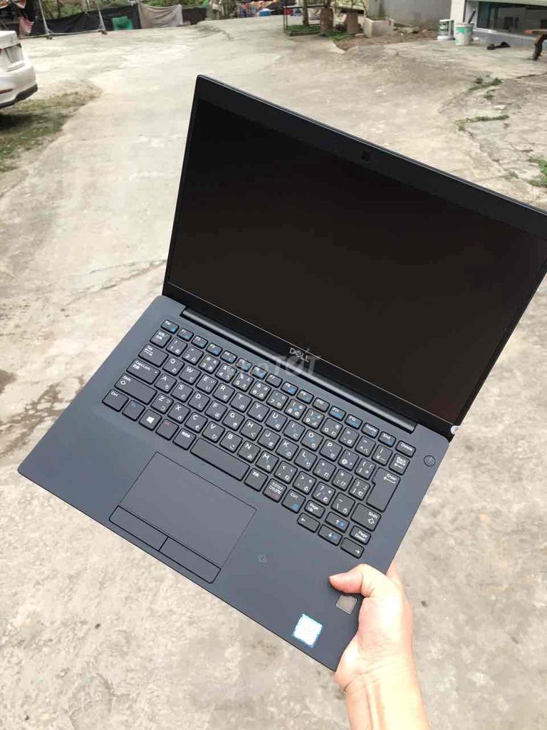 Dell 7390 i5 8250U/ ram 8/ ssd 256/ 13.3 Fhd. Mua bán Laptop tại Thành phố Bắc Ninh Bắc Ninh được đăng bởi Lương Bích Luyên  hình 1