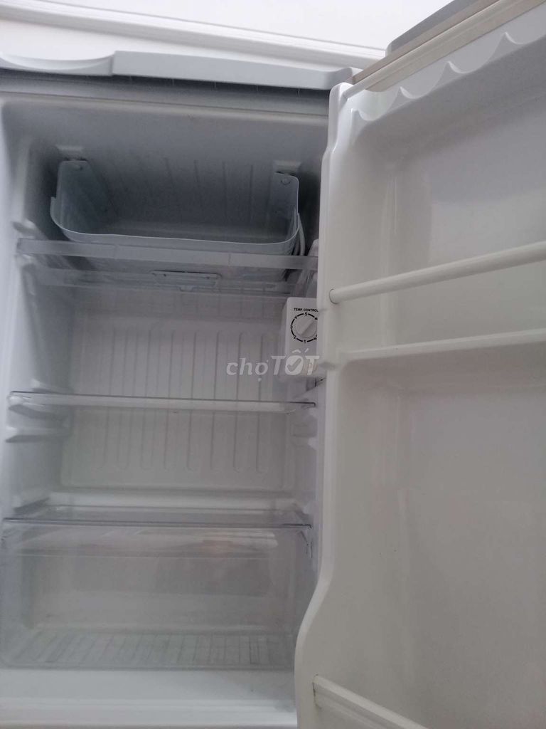 Bán tủ lạnh 90L xài bình thường ạ