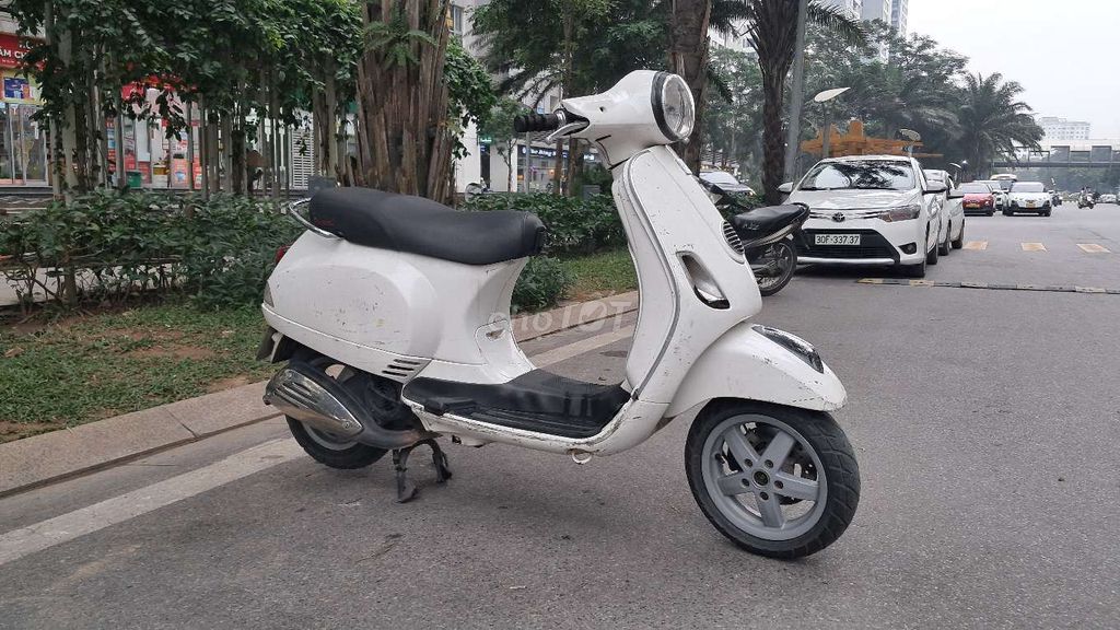 Piaggio Vespa LX Trắng 44426 km. Mua bán Xe máy tại Quận Hai Bà Trưng Hà Nội được đăng bởi bùi hữu liêm  hình 2