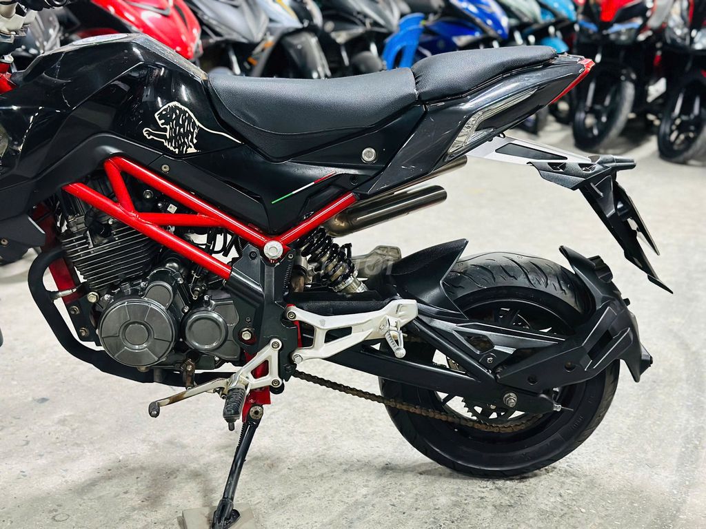 XE MÁYTHANH TÙNG_TNT 125 ĐEN CÔN TAY MÁY ĐỨNG. Mua bán Xe máy tại Quận Nam Từ Liêm Hà Nội được đăng bởi THANH TÙNG hình 6