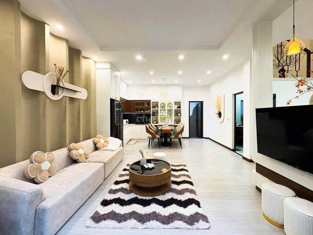 Rent · 3 bd · Quận Hải Châu, ул. Đường Hùng Vương