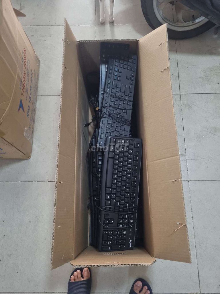 Bàn phím Dell, Logitech sử dụng tốt. Mua bán Phụ kiện (Màn hình, Chuột...) tại Quận Tân Bình Tp Hồ Chí Minh được đăng bởi Trần Vinh hình 1