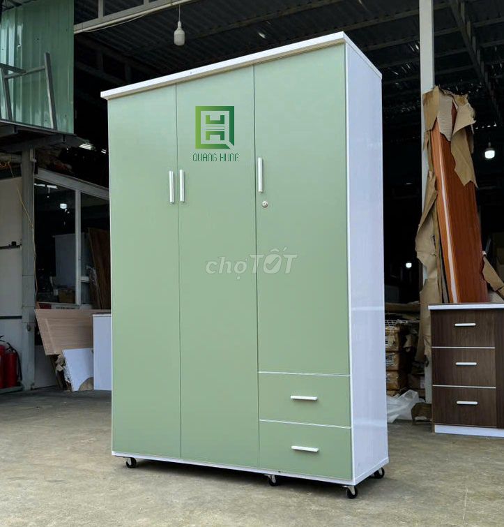 Tủ quần áo Quang Hùng 3 cánh 2 hộc. Mua bán Tủ, kệ gia đình tại Thành phố Biên Hòa Đồng Nai được đăng bởi Nội Thất Quang Hùng TD hình 1