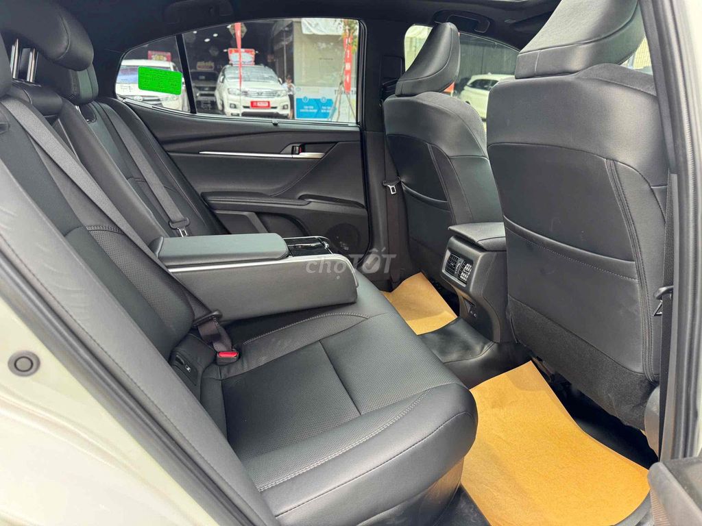 Camry 2025 2.5 HEV Top siêu mới. Mua bán Ô tô tại Quận Gò Vấp Tp Hồ Chí Minh được đăng bởi Nguyễn An hình 3