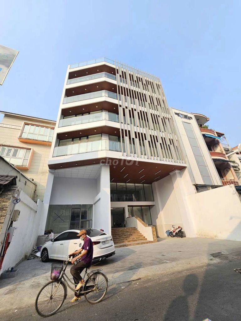 Vòng Xoay Lê Văn Sỹ 1500m2 7 Tầng TM