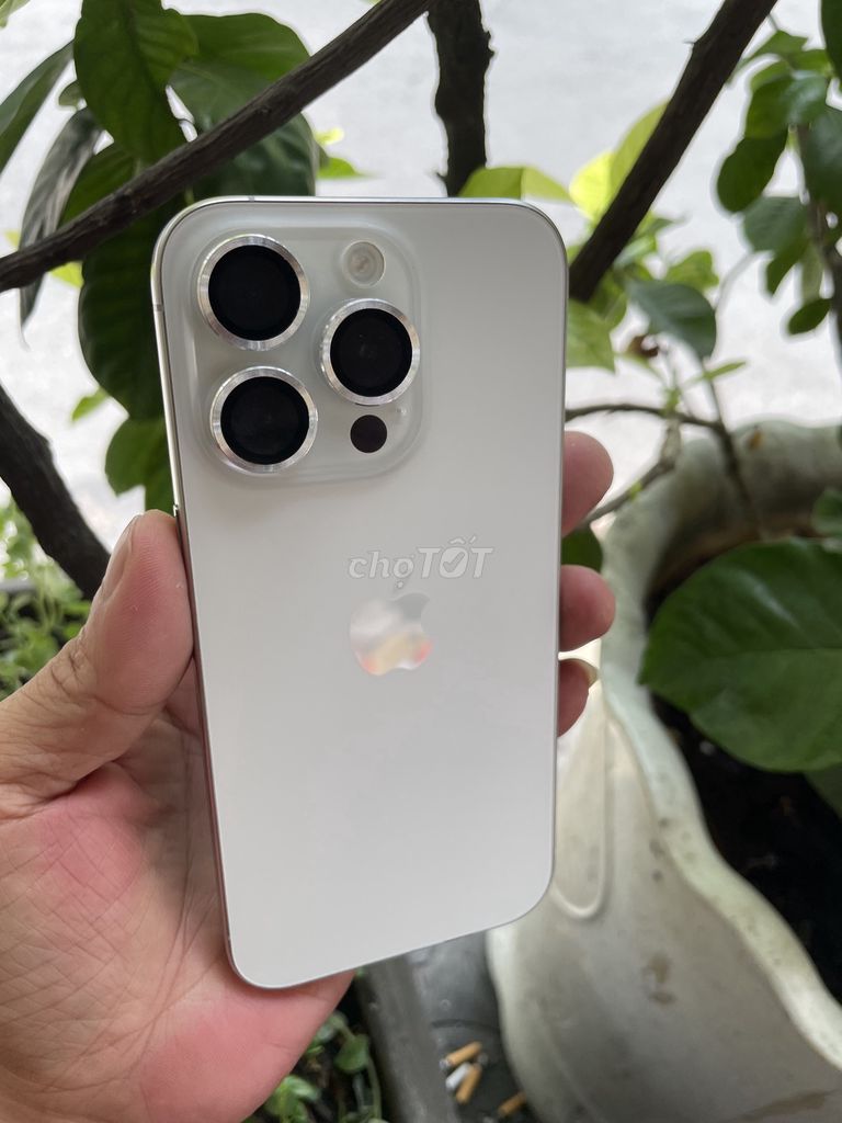 Apple iPhone 15 Pro 128GB Trắng Mới pin 94 đẹp 99. Mua bán Điện thoại tại Quận Bình Thạnh Tp Hồ Chí Minh được đăng bởi Triệu VY hình 1