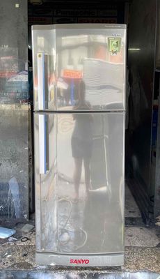 Tủ lạnh Sanyo 207 lít êm lạnh nhẹ điện. Mua bán Tủ lạnh tại Quận Bình Tân Tp Hồ Chí Minh được đăng bởi Điện Lạnh Gia Việt Quận Bình Tân