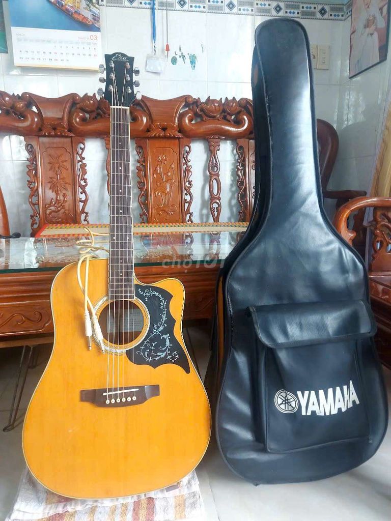 Đàn guitar thùng.. Mua bán Nhạc cụ tại Quận 12 Tp Hồ Chí Minh được đăng bởi Thanh lý hình 1