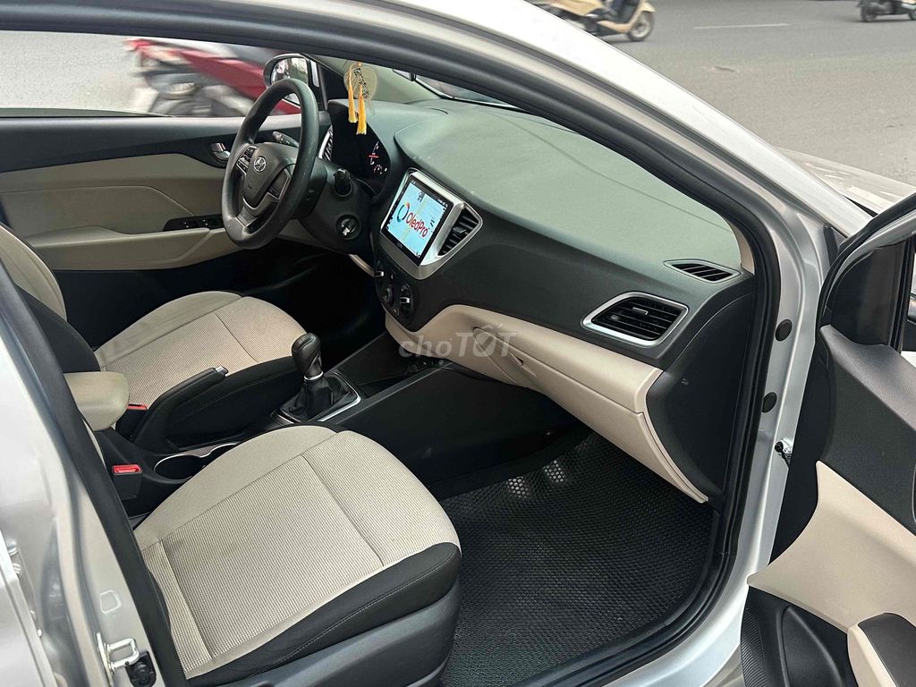 Hyundai Accent 2022 Số sàn 66000 km Bạc. Mua bán Ô tô tại Quận Hoàng Mai Hà Nội được đăng bởi NHẬT DOANH AUTO  hình 13