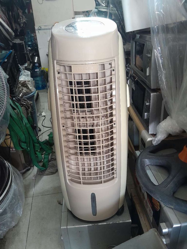 Quạt hơi nước hiệu Daikio, 15 lít, 90w.