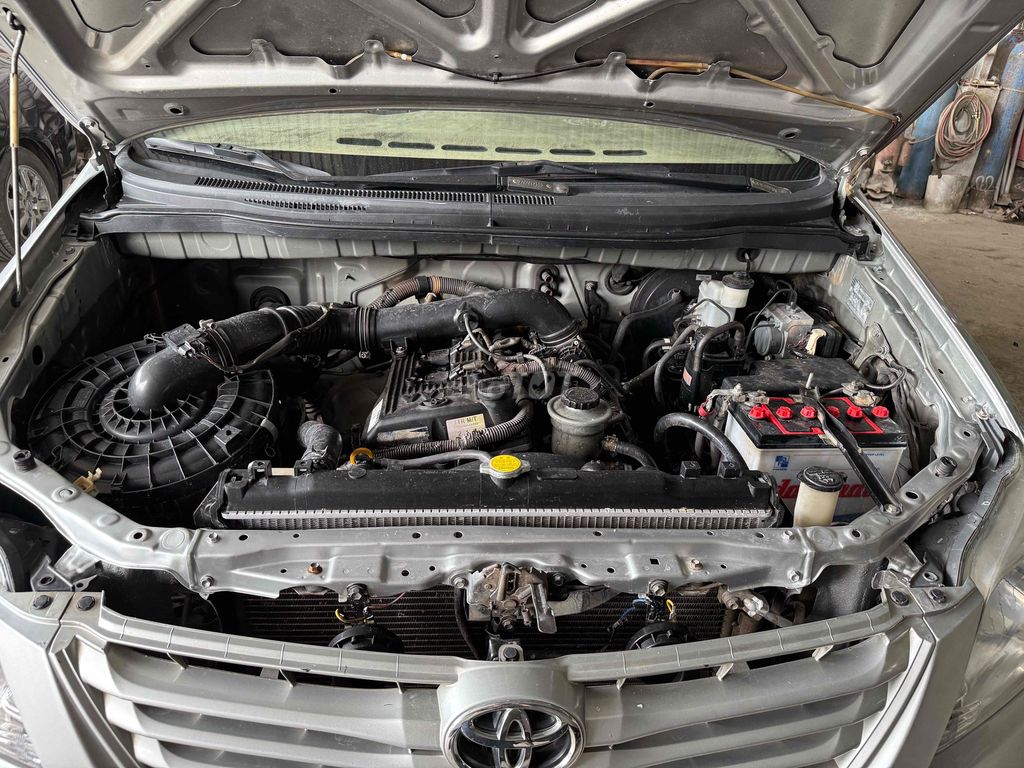 Toyota Innova 2013 Số sàn Bạc. Mua bán Ô tô tại Thành phố Thủ Dầu Một Bình Dương được đăng bởi Hoàng Thiện hình 6