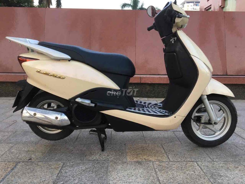 Honda Lead 110 dky 2017 mới 97% nilong cả xe. Mua bán Xe máy tại Quận Bắc Từ Liêm Hà Nội được đăng bởi Phương Uyên hình 4