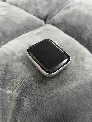 Apple Watch SE2022 còn mới xem trực tiếp