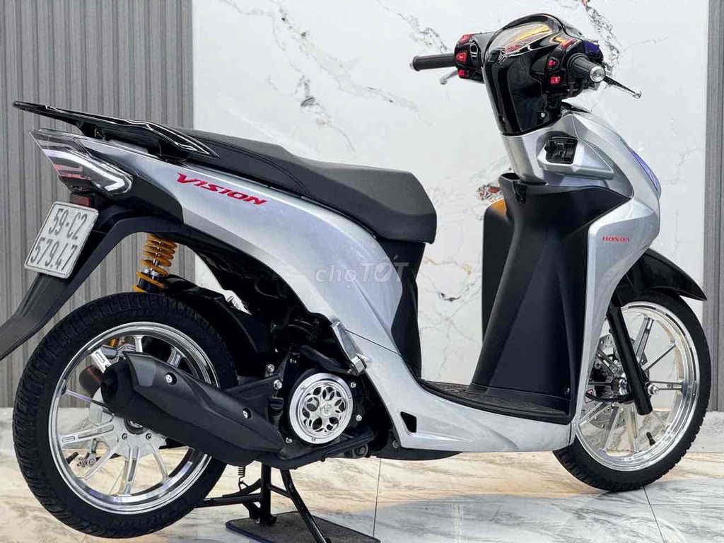 vison 110 full kiễng đẹp bstp zin nợ xấu trả 50% ạ. Mua bán Xe máy tại Quận Bình Tân Tp Hồ Chí Minh được đăng bởi Xe Máy Qúy Le hình 3