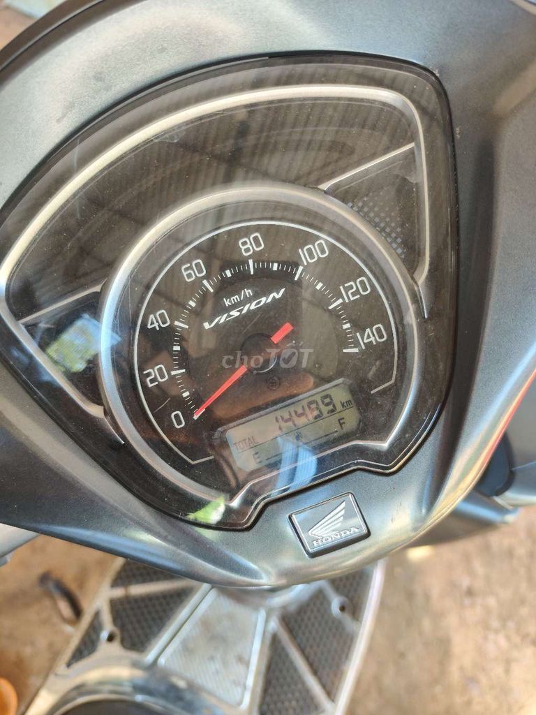 Honda Vision 2022 bánh bự 14489 km Xám. Mua bán Xe máy tại Huyện Bù Đăng Bình Phước được đăng bởi Luong Van Long hình 2