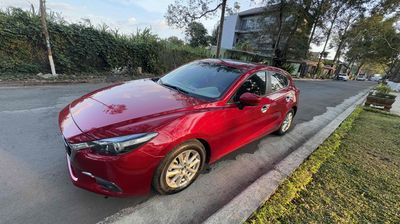 Mazda 3 2019 1.5L hatchback Premium - 90000 km