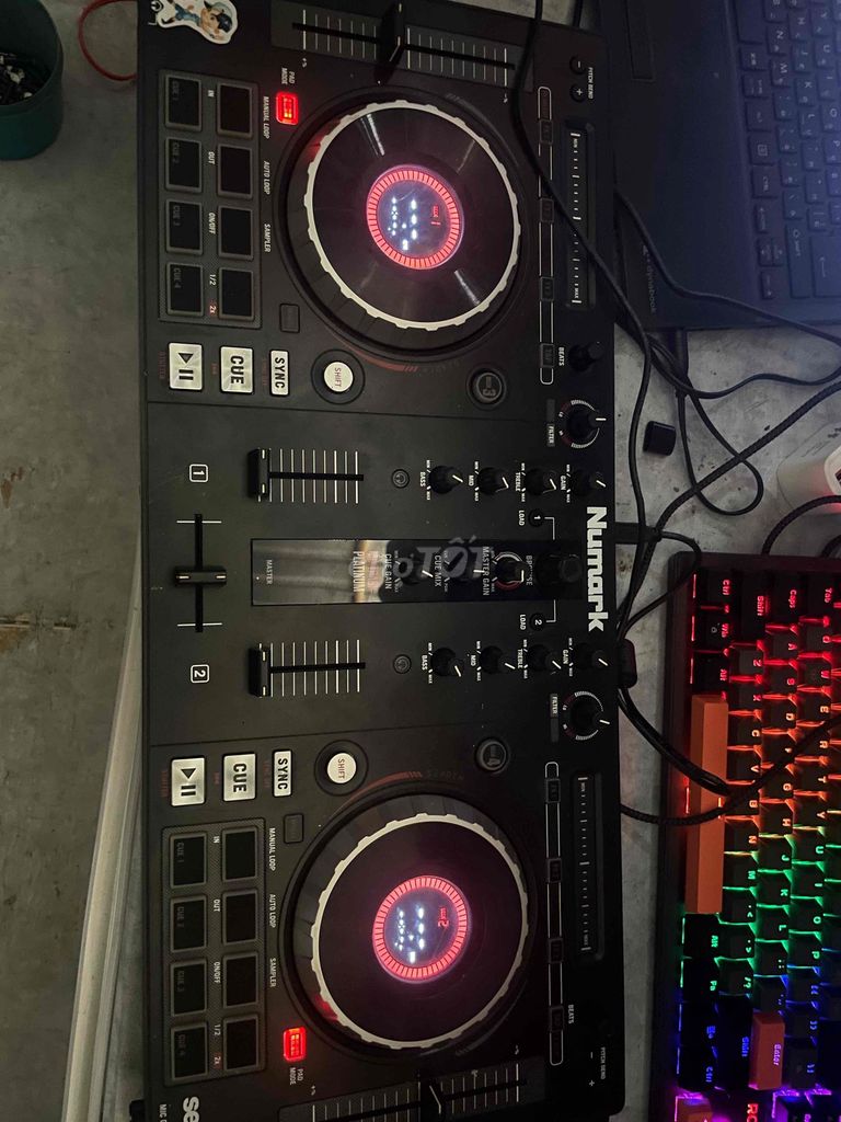 Bàn DJ Numark Platinum Đen. Mua bán Nhạc cụ tại Thành phố Ngã Bảy Hậu Giang được đăng bởi hoàng hình 1