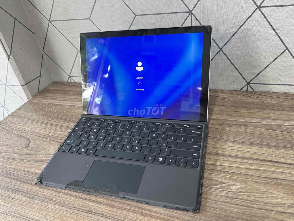 Microsoft Surface Pro 7 Plus i5 8GB/128GB Màn vỡ. Mua bán Laptop tại Quận 10 Tp Hồ Chí Minh được đăng bởi Sơn hình 1