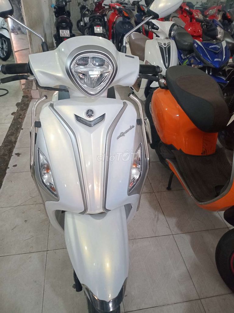 Yamaha Grande màu Trắng. Mua bán Xe máy tại Quận Bình Tân Tp Hồ Chí Minh được đăng bởi Cường phát  hình 1