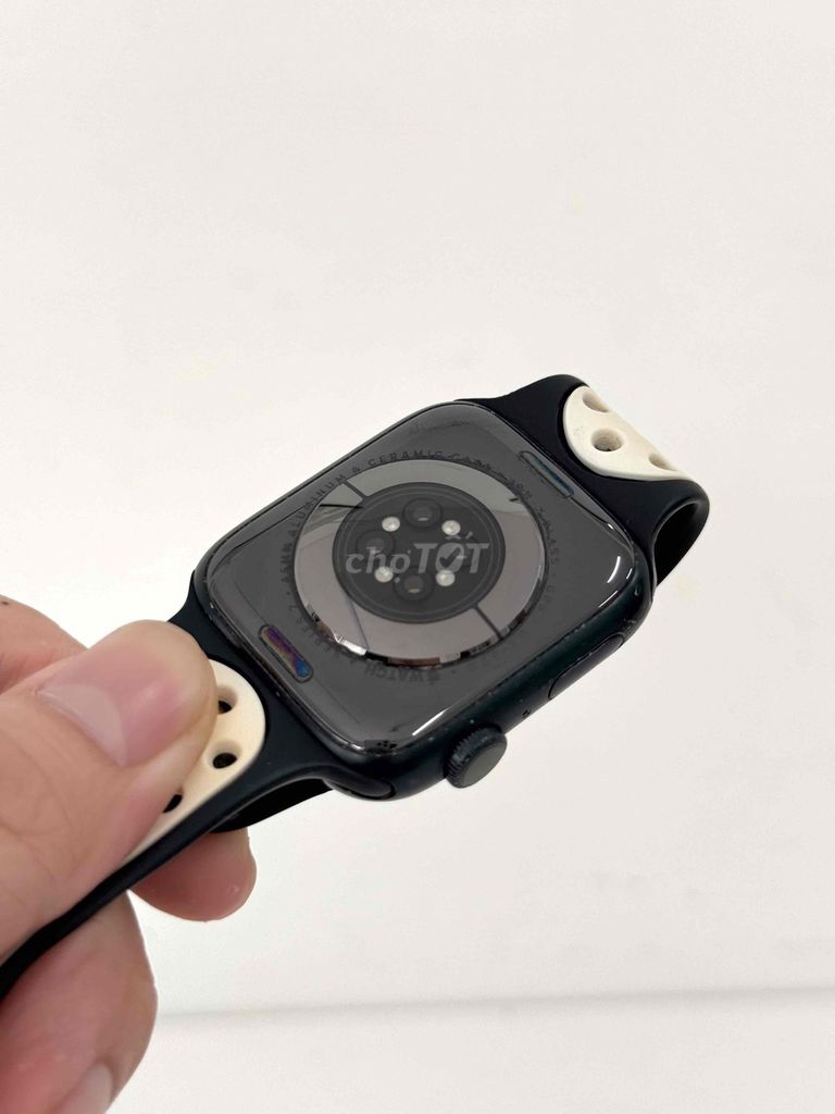 Apple Watch Series 7 GPS 45mm Màu Đen Máy Zin Đẹp. Mua bán Thiết bị đeo thông minh tại Quận Cái Răng Cần Thơ được đăng bởi Cầm đồ Nhanh hình 1